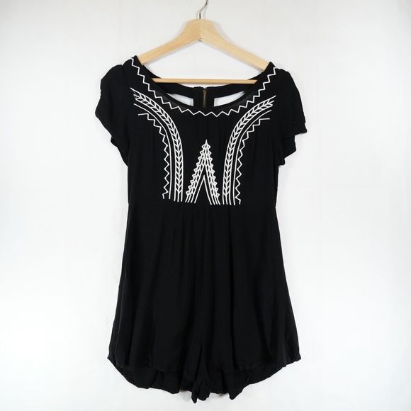 May & July Women's Black with White Short Sleeve Romper Size S - Picture 1 of 11